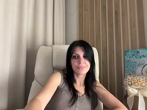 InjaAtHome's Live XXX Chat