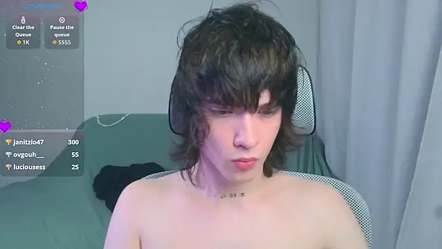 LeonBoykisser Шоу с уебкамера
