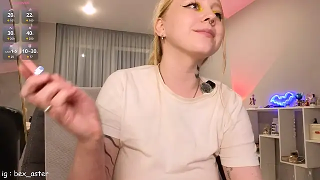 Chatroom en direct de RebeccaAster
