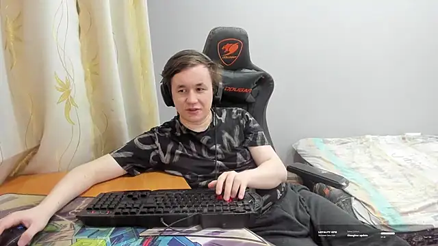 iliaskrislove's Live XXX Chat