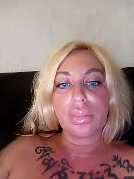 MiaMooly Chat XXX in diretta