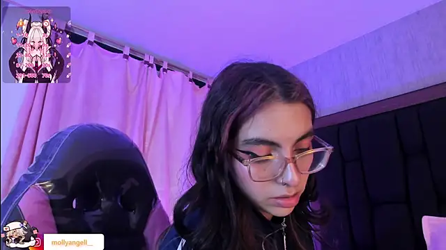 Molly_A's Live XXX Chat