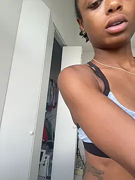 Princessssbby élő XXX-chatje
