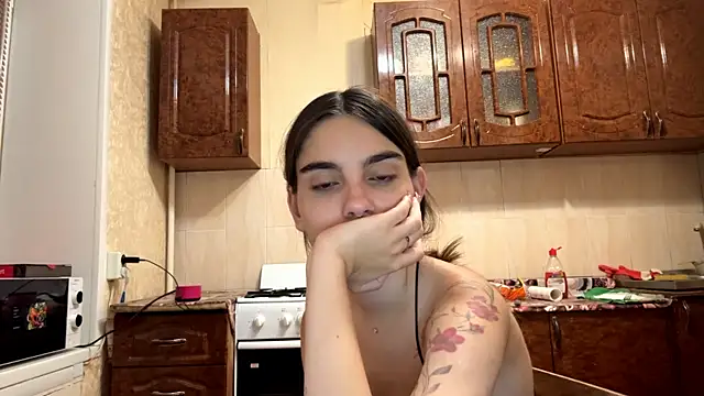 hey_hey_Bella Live XXX-chat