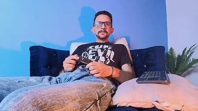 pigbananax's Live XXX Chat