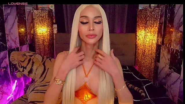 SeductiveSamanthaTS 即時 XXX 聊天