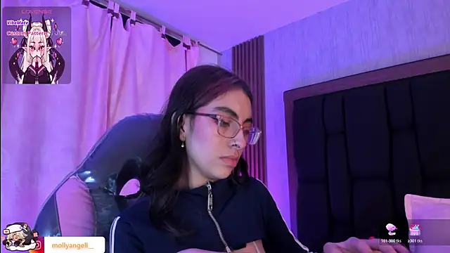 Chat XXX en directo de Molly_A