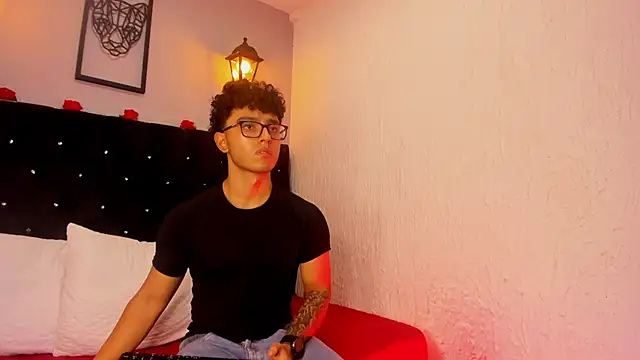 Pokazy przed kamerką – Kairoxxx_