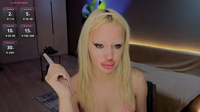 Luna_Beverly Adlı Modelin Canlı XXX Sohbeti