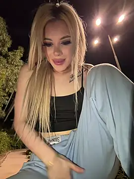 Czat XXX na żywo – AlyssaFoxx_