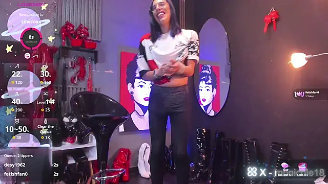 NicoleDiamondss Adlı Modelin Canlı XXX Sohbeti