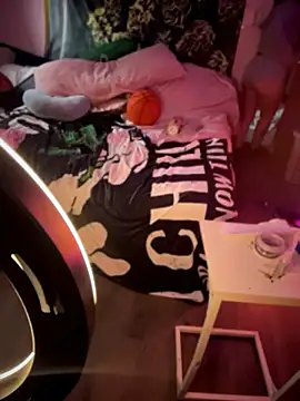 Jennybootyjones 即時 XXX 聊天