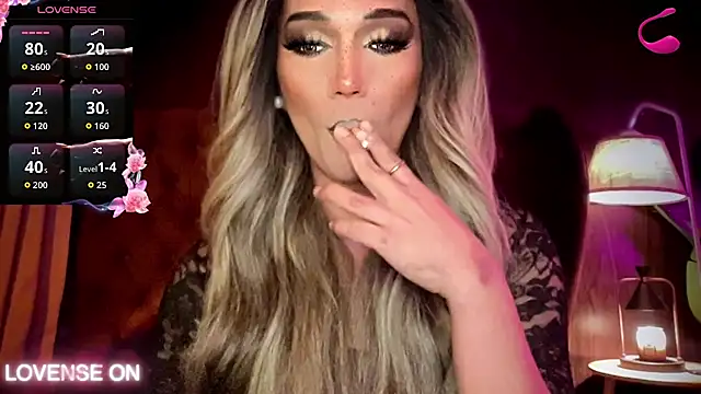 Lo_la_69's Live XXX Chat