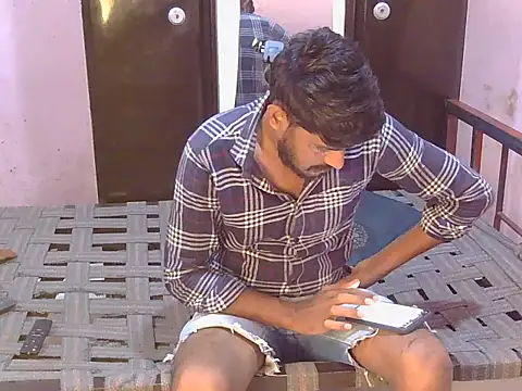 HotXKrish XXX чат на живо