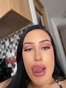 دردشة HELLEN_SANTOS الجنسية المباشرة