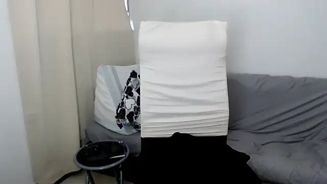 Laura-pervert Chat XXX in diretta