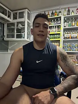 Chatroom XXX en direct de OliverWest04