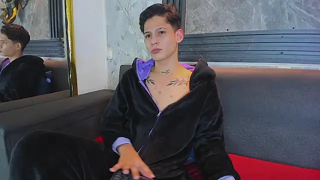 Brianhot0F Chat XXX in diretta