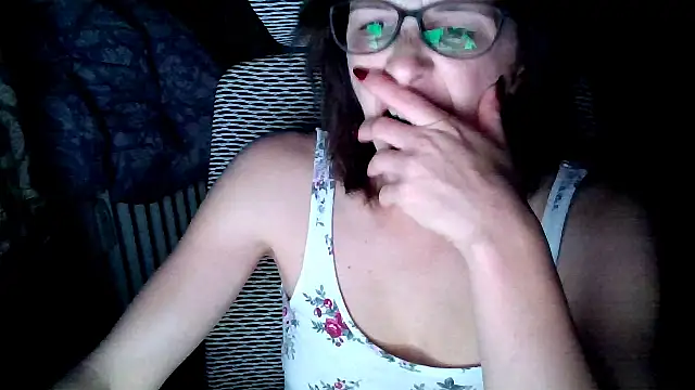 SmokerLety Adlı Modelin Canlı XXX Sohbeti