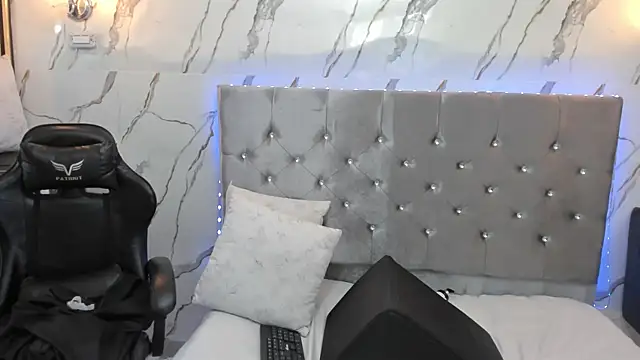 Chat XXX en directo de nymphomanya