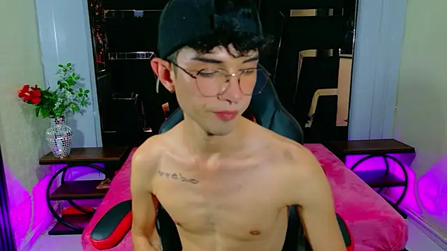 Chat XXX en directo de LiamHeatx