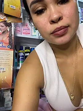 Chat XXX ao vivo de FOX_LATINA