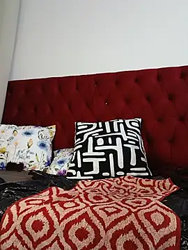 CurvyQueenx2's Live Chat Room