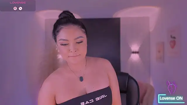 دردشة IvyJonesX الجنسية المباشرة