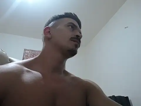 Онлайн чат XXX MasterDani001