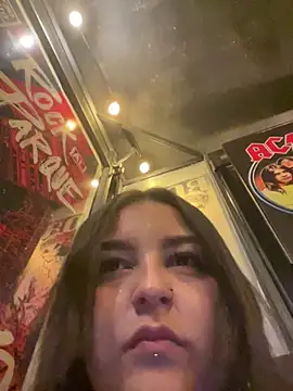 Živá chatovací místnost Aly_96