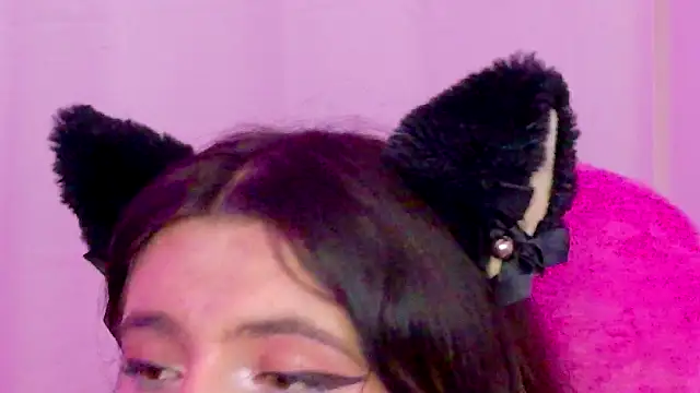 Chat +18 de Sachi_Meow ao vivo