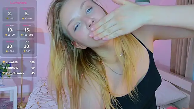 StaceyyJones Chat XXX in diretta