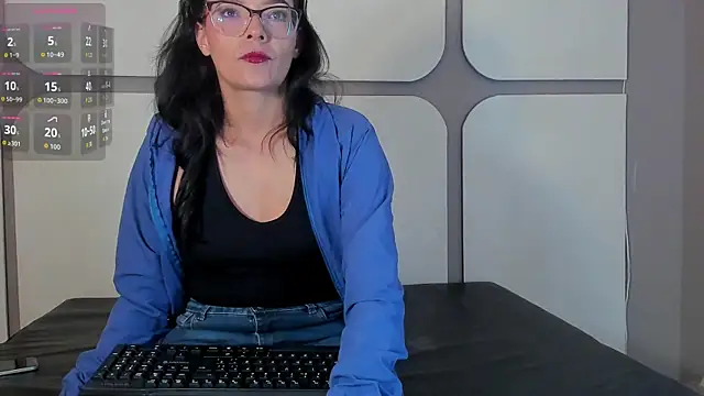 LunaArias' Live XXX Chat