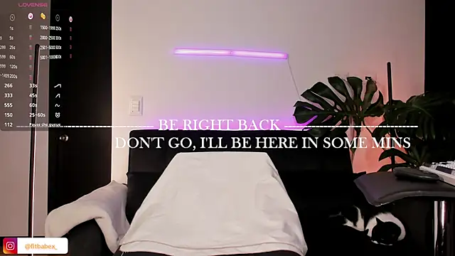 ariana_fitl_'s Live XXX Chat