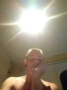 piercingpik Live XXX-chat