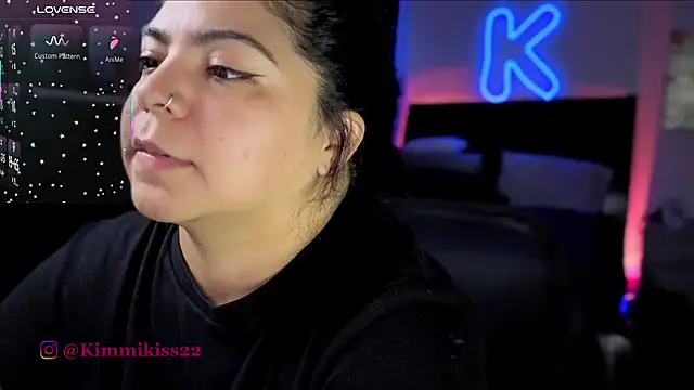 kimmiakiss22's Live XXX Chat