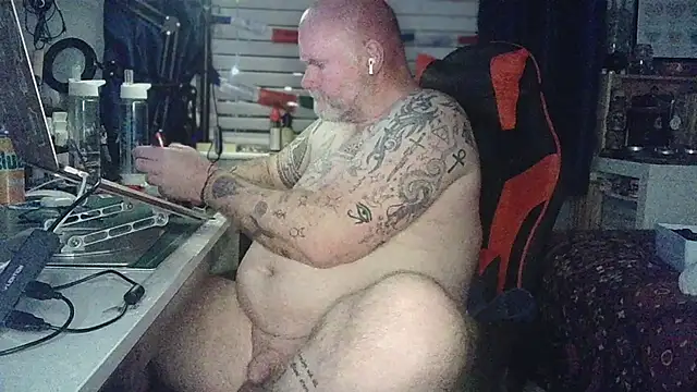 Sembang XXX Secara Langsung Tattooed_Dilf_01