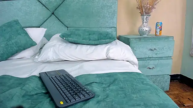 Chatroom XXX en direct de DannTaylor