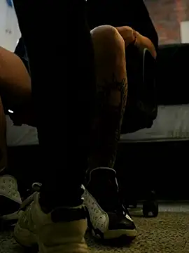 AlphaMasterXxx – Naživo XXX chat