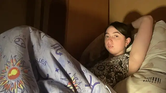Aphr0ditee live XXX chat