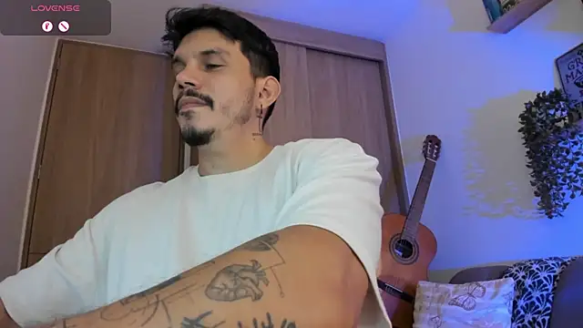 alejandro_stark Chat XXX in diretta