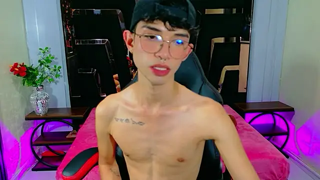 LiamHeatx Live XXX-Chat