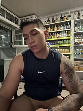 Chat +18 de OliverWest04 ao vivo