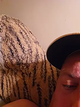 heterohotguy78 Webcam Show