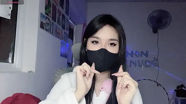 Chat XXX en directo de Tieu-May