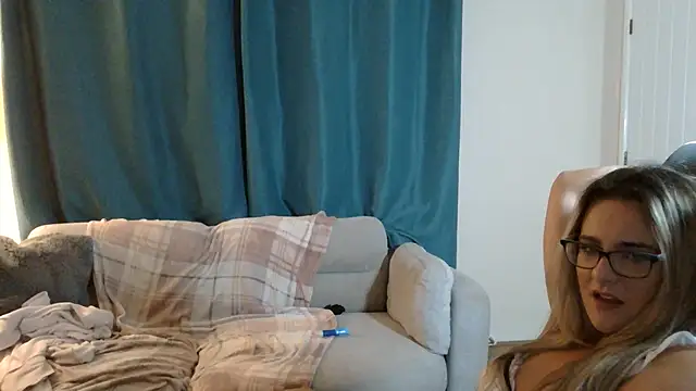 Nicky_lucyXO লাইভ XXX চ্যাট
