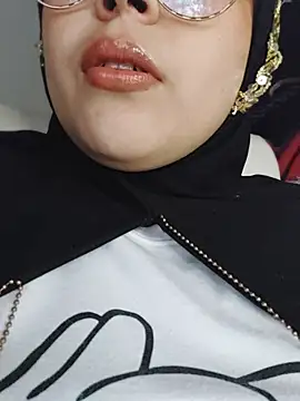 ElinaaxのライブXXXチャット