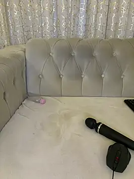 queenofthenight777 élő chatszobája