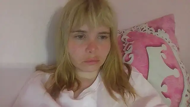 HornyElena: онлайн-секс-чат
