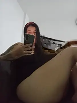 Fernandar2025's Live XXX Chat